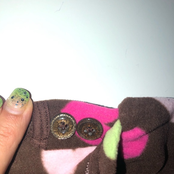 NEW CHILD OF MINE BY CARTER’S 12 MONTH HEART SWEAT - Picture 5 of 6